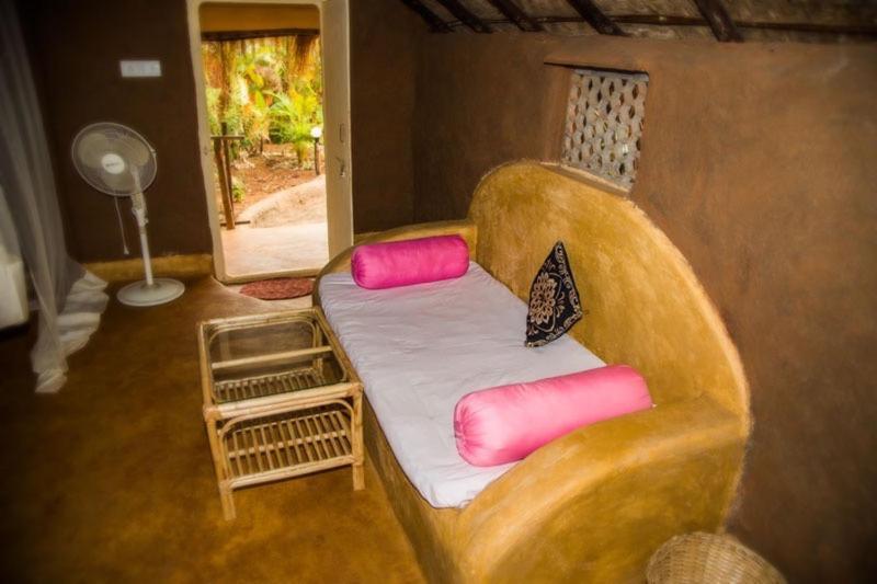 Hotel Banyan Tree Yoga à Mandrem Extérieur photo